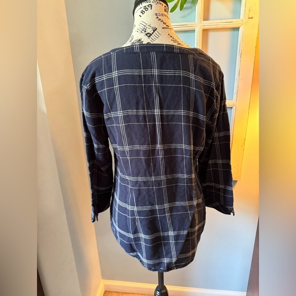 Women’s Van Heusen Navy and White Plaid Tunic Size Small - Picture 2 of 5